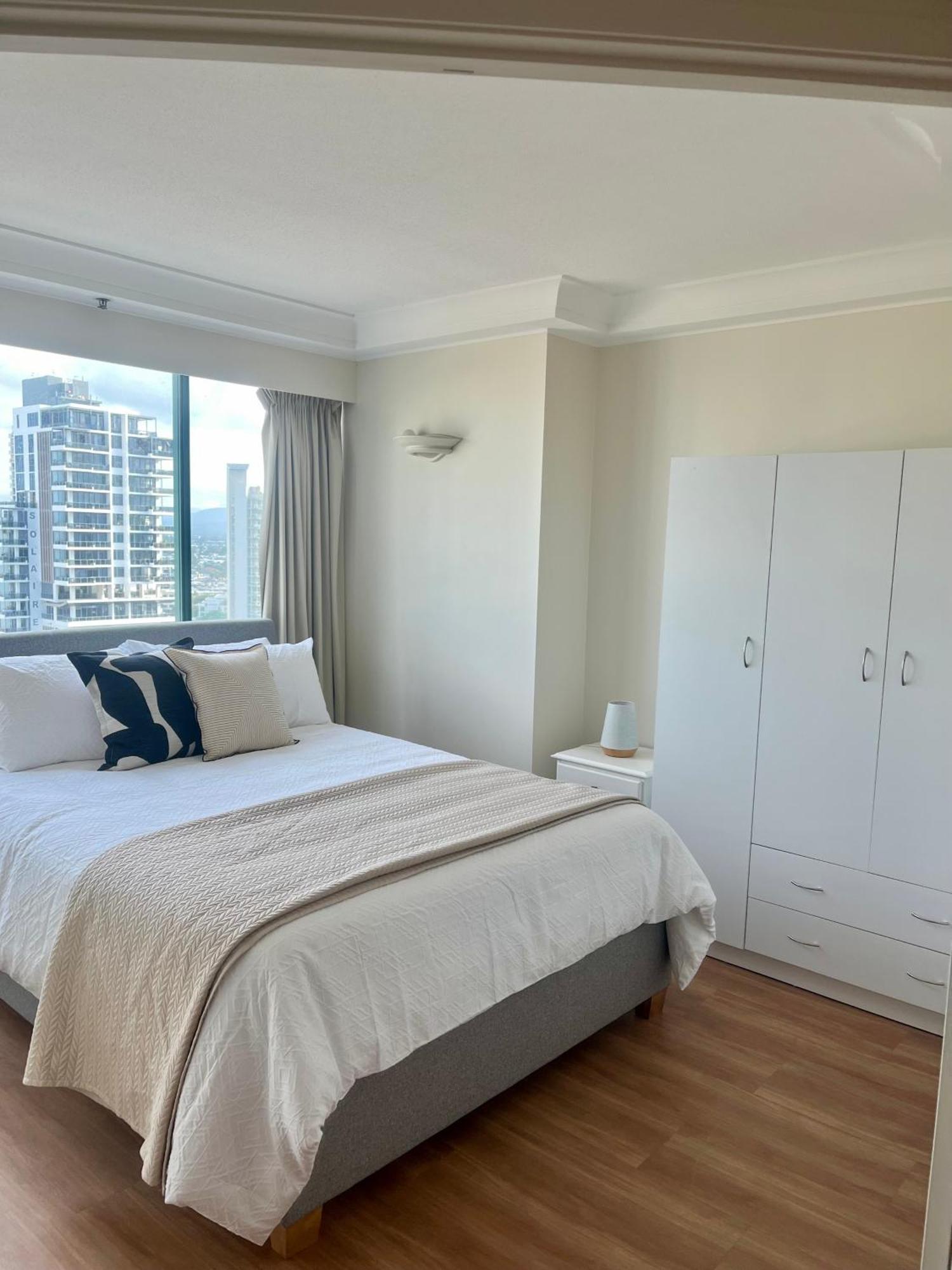 Mantra Crown Towers *